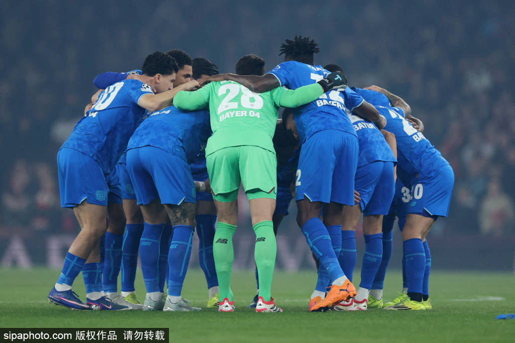 酋长球场失守，阿森纳争冠路遇坎坷：约克雷斯抱怨场地，曼城虎视眈眈